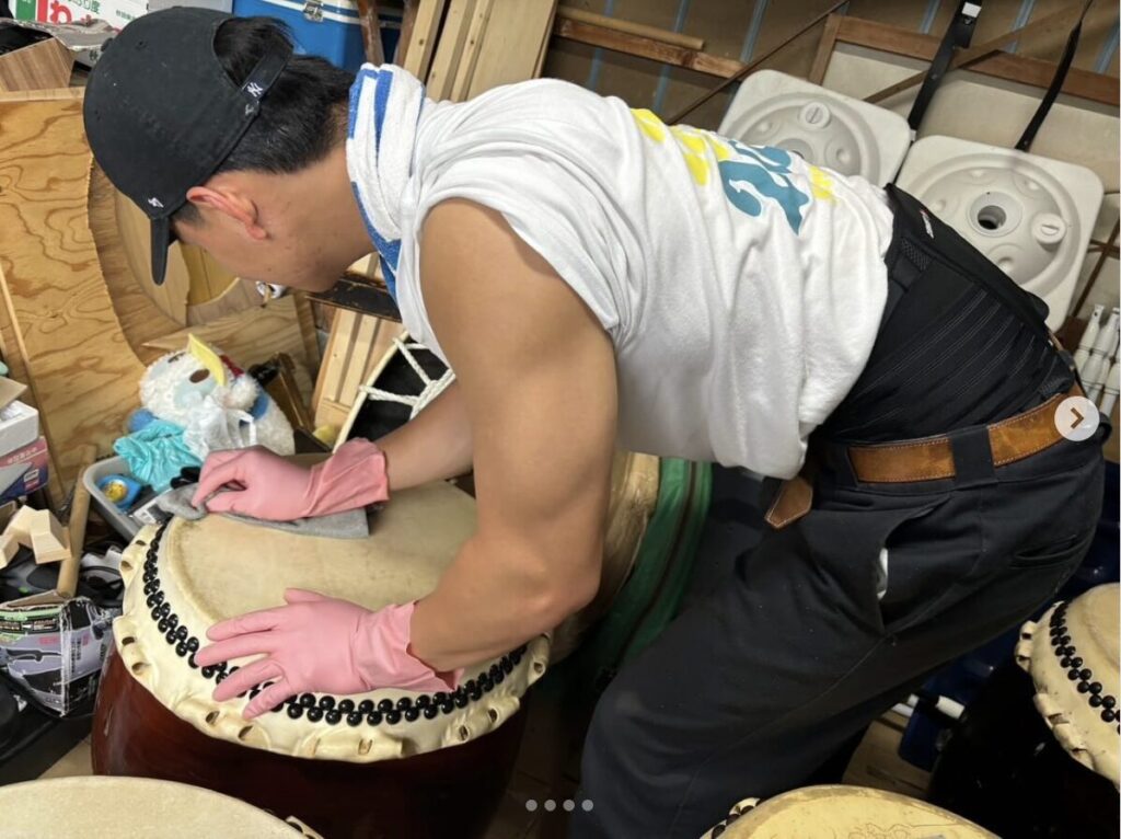 TAIKOCAREを使ったお客様の声。和太鼓の革が驚くほど綺麗になったと好評のクリーニング剤