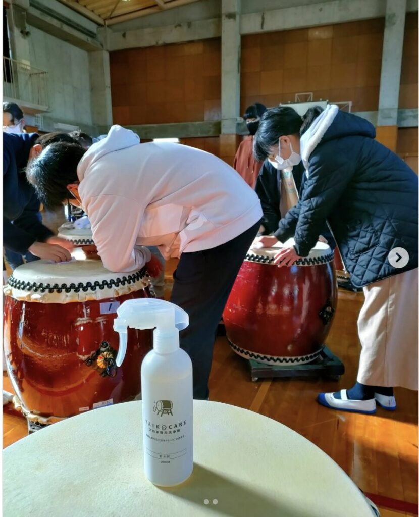 TAIKOCAREを使ったお客様の声。和太鼓の革が驚くほど綺麗になったと好評のクリーニング剤